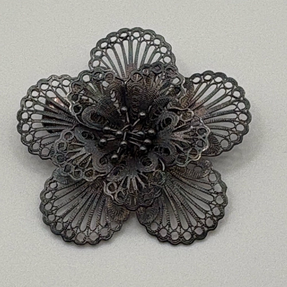 Vintage 925 Elegant Black Filigree Flower Brooch